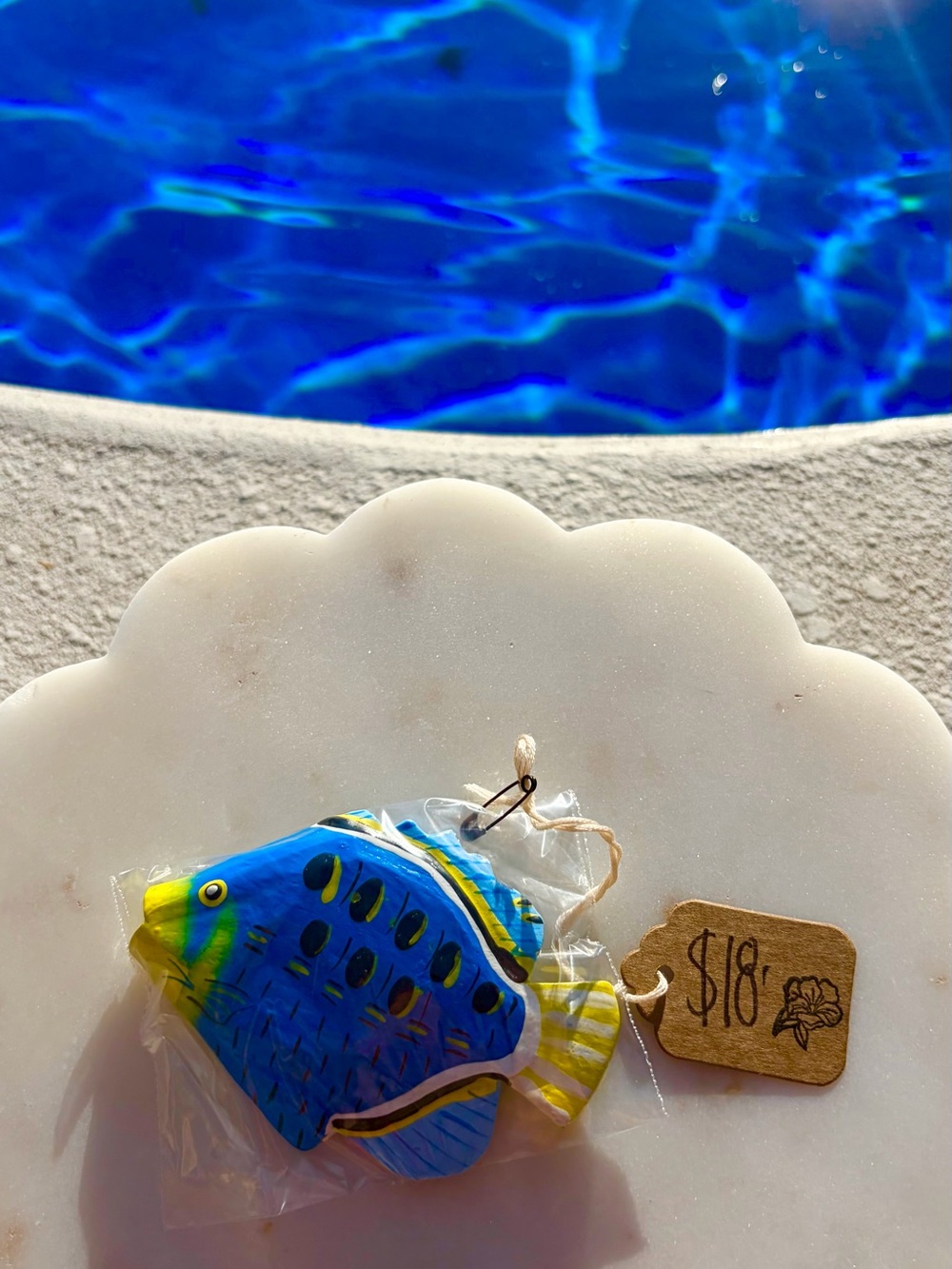 Tropical Fish 🐠 ✨ Magnet - Wood Carved and Hand Painted in Indonesia